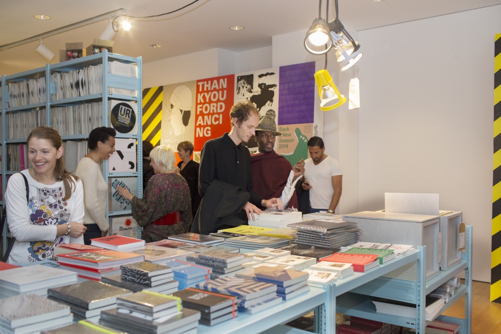 give love back print